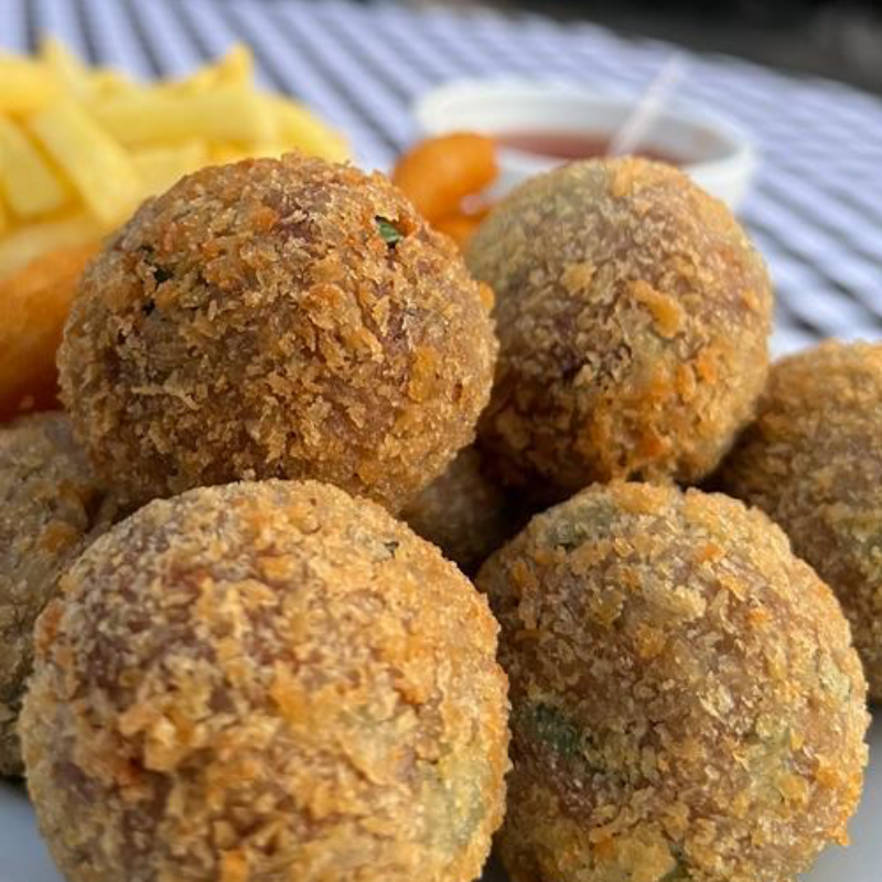 Bolinho de cupim recheado