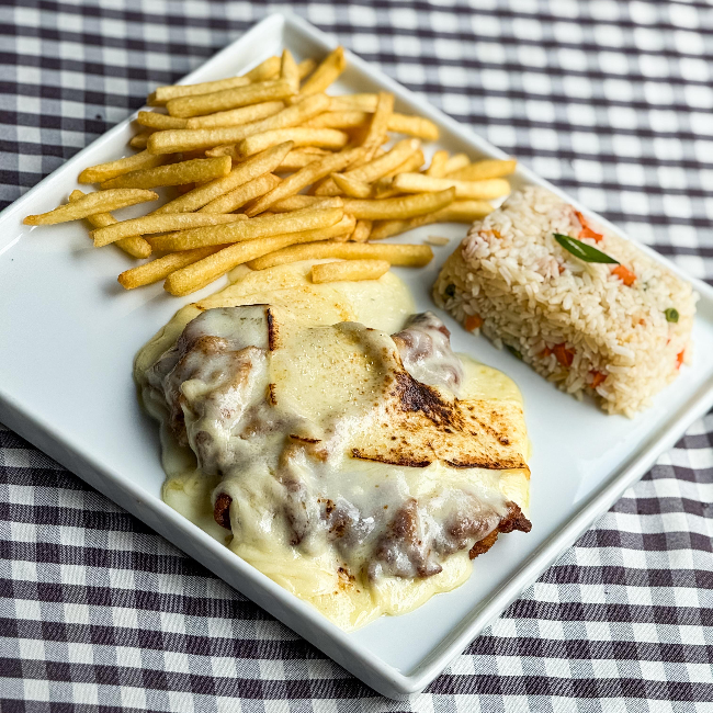 Bife a Milanesa ao Provolone